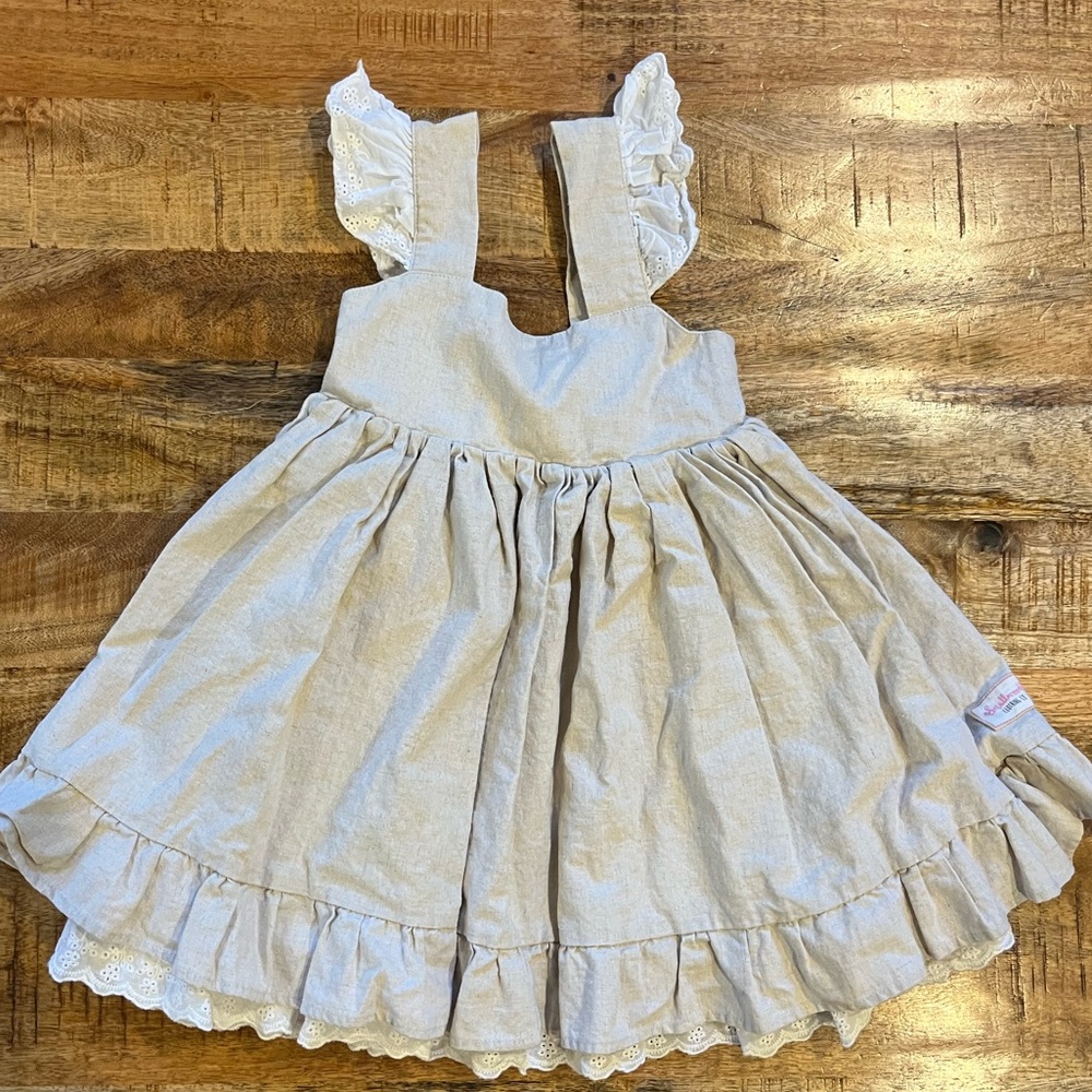 Smallwoods Clothing Co Flutter Sleeved Dress Size 5T